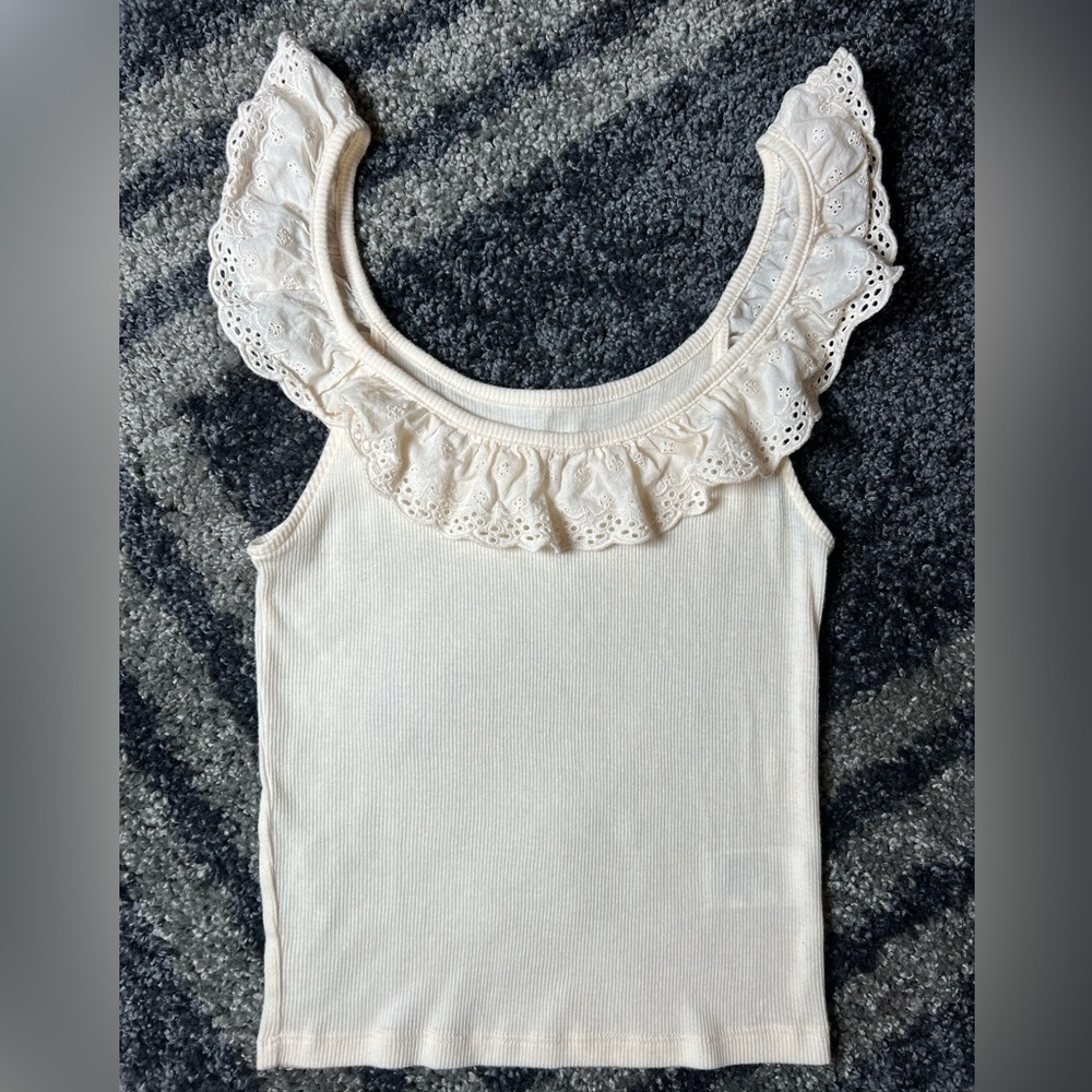 SOLD!! America Eagle Eyelet Ruffle Tank Size XS